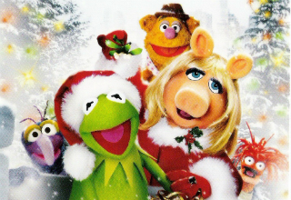 kinopoisk.ru-It_27s-a-Very-Merry-Muppet-Christmas-Movie-718981.jpg