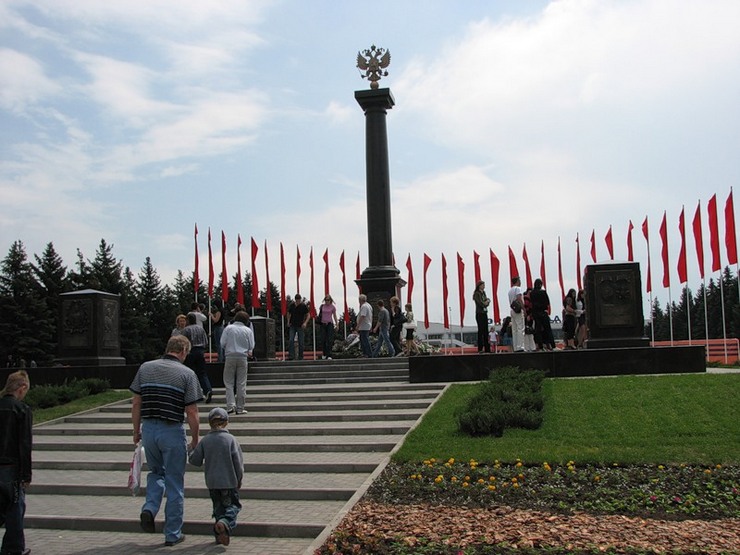 Стела Ростов на Дону.jpg Стела Ростов на Дону.jpg